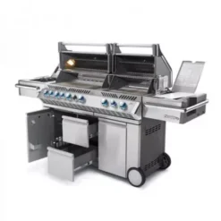 Devant -Le Coin du Grill barbecue gaz pro 825 4 bruleurs sizzle lateral 2 sizzle interieurs bruleur arriere fumoir 1